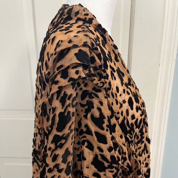 Beach Riot Coverup with Leopard Print and Velvet - Picture 8 of 13